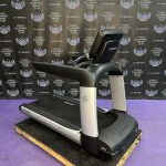 Life Fitness Platinum Club Series Treadmill with Discover SE3 Console – NEWEST MODEL