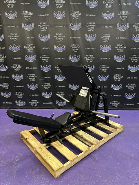 13db09b3-da62-432c-989f-4a0142abc98c Cybex Plate Loaded Squat Press