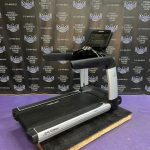 Life Fitness Platinum Club Series Treadmill with Discover SE3 Console – NEWEST MODEL