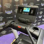 Life Fitness Integrity Treadmills w / X Consoles