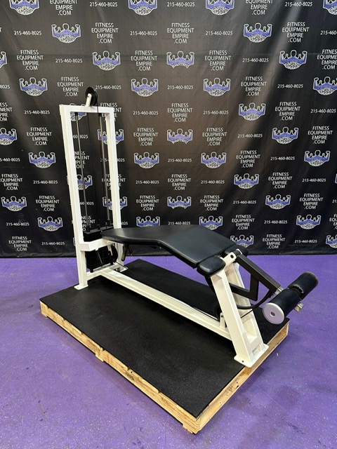 1cbc8cf5-93f8-46ca-92c9-808f31cd2236.jpg Streamline Center Driven Prone Lying Leg Curl