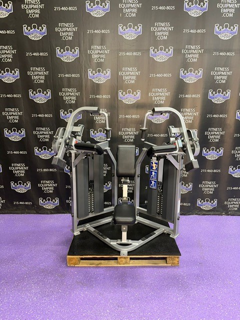 2-3 Hammer Strength ISO Lateral Tricep Extension