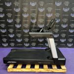 Life Fitness Integrity Treadmills w / X Consoles