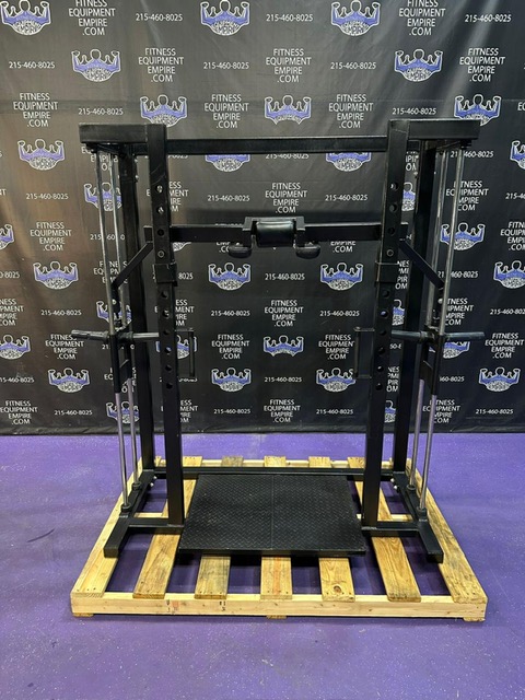 38911aa6-237e-469a-8982-3607e7bb248e.jpg The Natural Balance Squat Machine – Like New