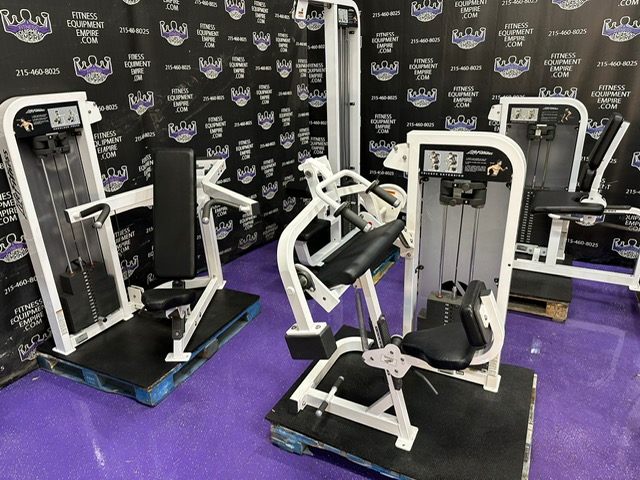 3c165755-be29-4a91-a0d2-703953bad86e.jpg Life Fitness 13 Unit Total Body Circuit