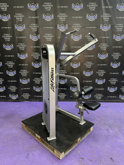 43756b80-ee62-4f4c-808d-c0b70687fba0.jpg Life Fitness Pro 2 SE Fixed Lat Pulldown w/300 lb. Stack