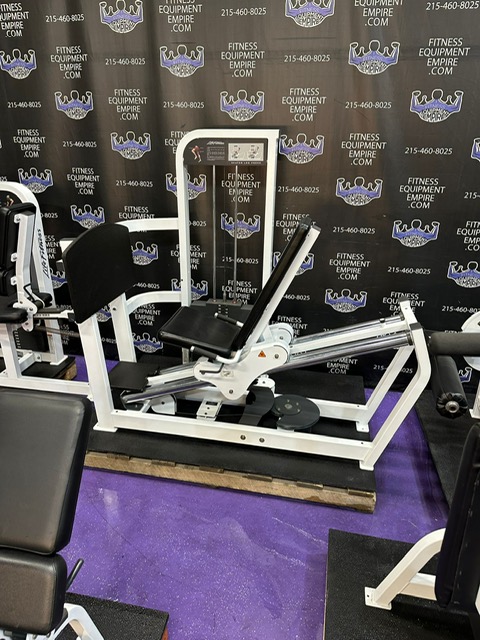 4c0823a5-edea-4297-b0df-b91c08928dfa.jpg Life Fitness 13 Unit Total Body Circuit