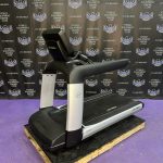 Life Fitness Platinum Club Series Treadmill with Discover SE3 Console – NEWEST MODEL