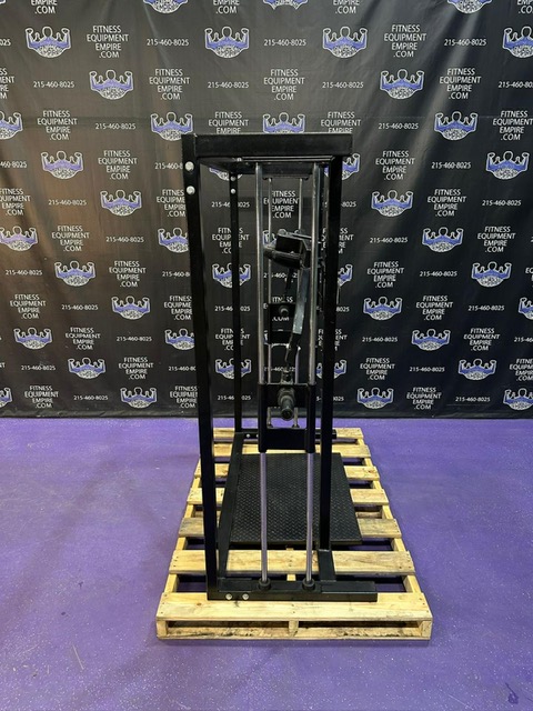 518e13e9-e9f2-456f-a84b-4fb94abaf44a.jpg The Natural Balance Squat Machine – Like New