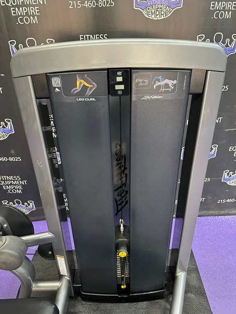 56171666-b413-4c83-9bbf-3ff7779321c4.jpg Life Fitness Insignia Series Prone Lying Leg Curl
