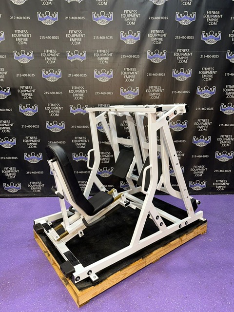 74d5977a-6117-4d71-8b8e-a8862f50c5f0 Hammer Strength ISO Lateral Seated Leg Press