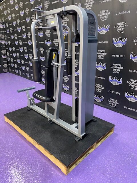 IMG_0534-rotated-1.jpg Nautilus Nitro Plus Pec Fly & Rear Delt Combo Machine