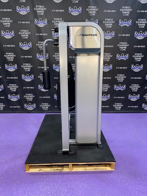 IMG_0536-rotated-1.jpg Nautilus Nitro Plus Pec Fly & Rear Delt Combo Machine