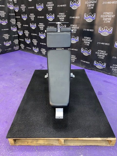 IMG_2267.jpg Precor Adjustable Decline Bench Abdominal & Pressing