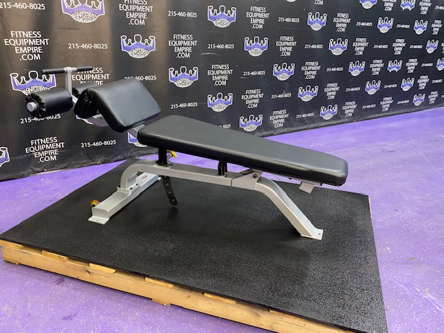 IMG_2268.jpg Precor Adjustable Decline Bench Abdominal & Pressing