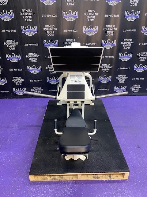 IMG_2702 Cybex Plate Loaded Squat Press