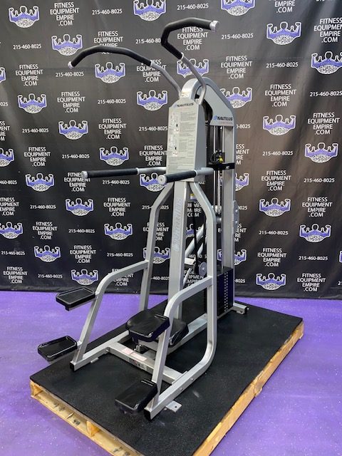 IMG_3527.jpg Nautilus Nitro Gravitron Assisted Dip & Pull-up Machine