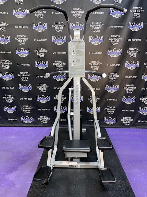 IMG_3529.jpg Nautilus Nitro Gravitron Assisted Dip & Pull-up Machine
