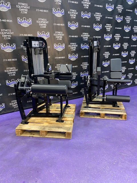 IMG_6130.jpg Life Fitness Pro 2 Leg Extension & Leg Curl Matching Pair w/300 lb. Stacks
