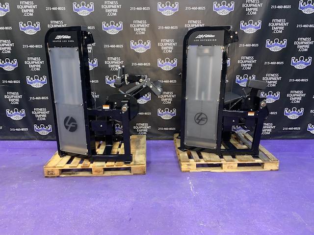 IMG_6131.jpg Life Fitness Pro 2 Leg Extension & Leg Curl Matching Pair w/300 lb. Stacks