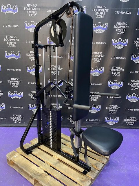 IMG_6746.jpg Original Nautilus Next Gen Chain Driven Seated Dip