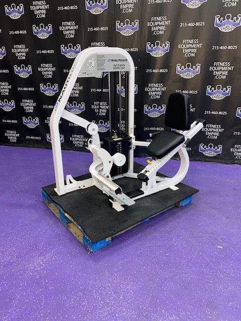 IMG_7895.jpg Nautilus Nitro Seated Rotary Calf