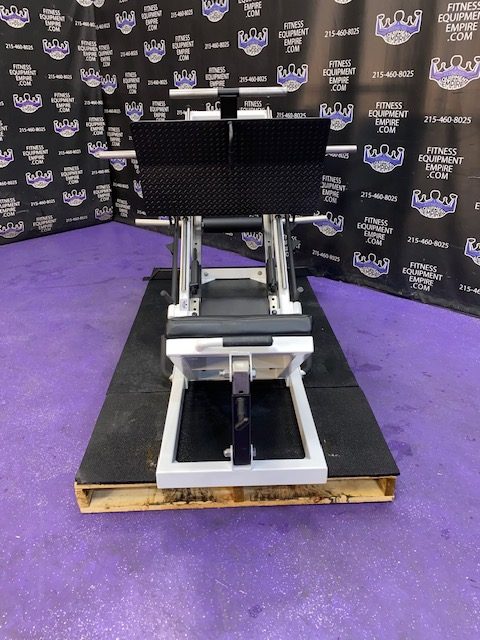 IMG_8775.jpg Nebula 35 Degree Linear Leg Press – RARE Model