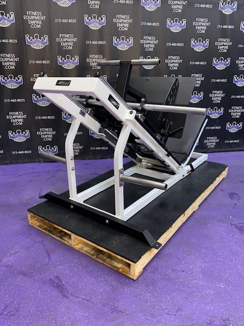 IMG_8777.jpg Nebula 35 Degree Linear Leg Press – RARE Model