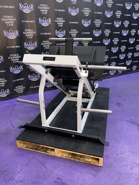IMG_8778.jpg Nebula 35 Degree Linear Leg Press – RARE Model