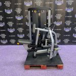 Life Fitness Insignia Row w / 300 Lb Stack