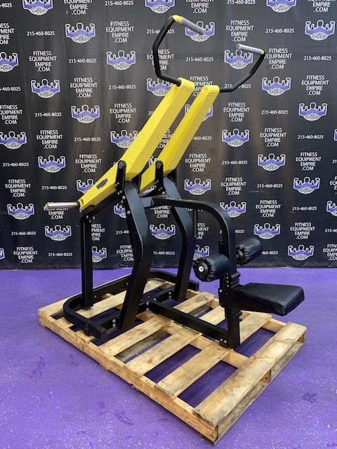 IMG_9672.jpg Technogym Lat Pulldown – Plate Loaded