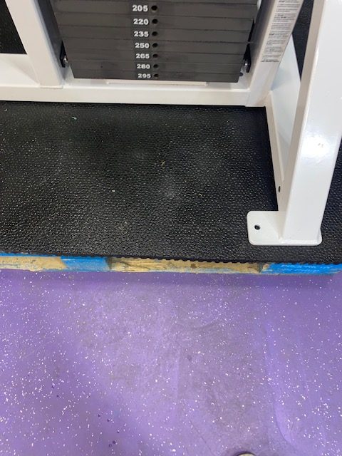 IMG_9937.jpg Life Fitness Pro 2 Lat Pulldown w / 300 lb. Stack