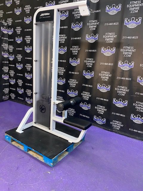IMG_9942.jpg Life Fitness Pro 2 Lat Pulldown w / 300 lb. Stack