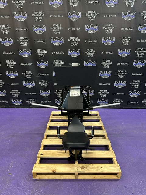 a894fa41-5eee-4353-a255-d4f936da953a Cybex Plate Loaded Squat Press