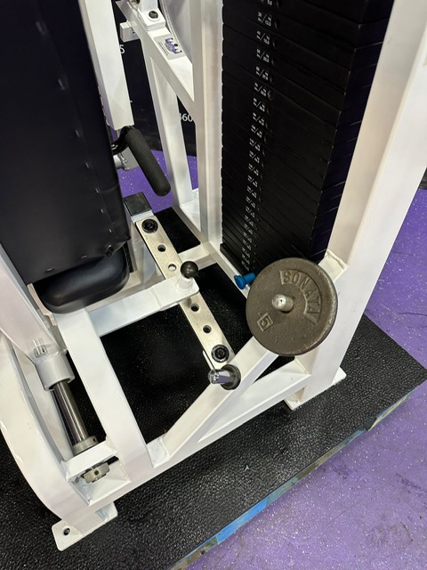 b494f510-4a88-4130-861e-d1615ed9af5d.jpg Magnum Leg Extension – Classic Unit – Refurbished