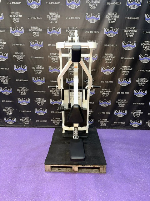 dd9db81f-7565-4614-b4f7-e013b33e4684 Cybex VR2 Row & Rear Delt Combo 300 lb. Stack