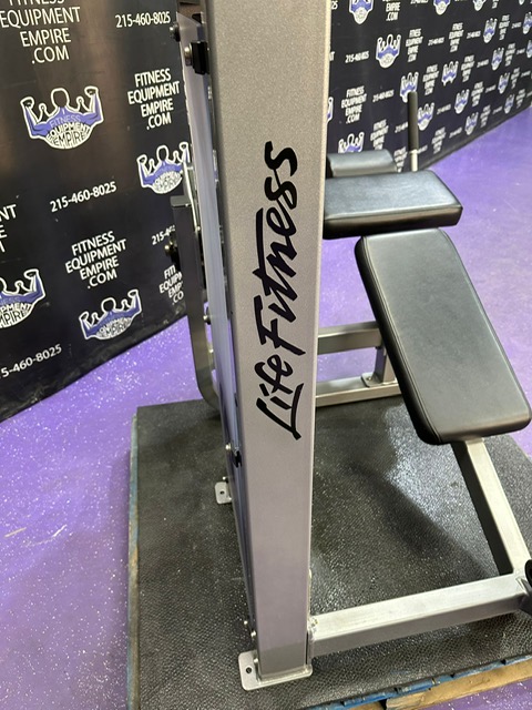 e5b06070-5d30-413e-bc0a-d1b1e0c23e30.jpeg Life Fitness Pro 2 Abdominal