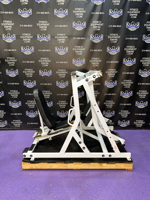 ee588e18-3559-404d-b9d6-5fa64a061b53 Hammer Strength ISO Lateral Seated Leg Press