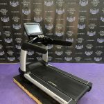 Life Fitness Platinum Club Series Treadmill with Discover SE3 Console – NEWEST MODEL