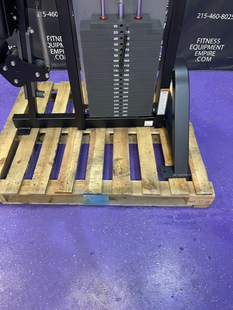 web10-26 Hammer Strength Select Pec Fly & Rear Delt Combo