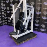 Life Fitness Signature Series Chest Press w/300 lb. Stack