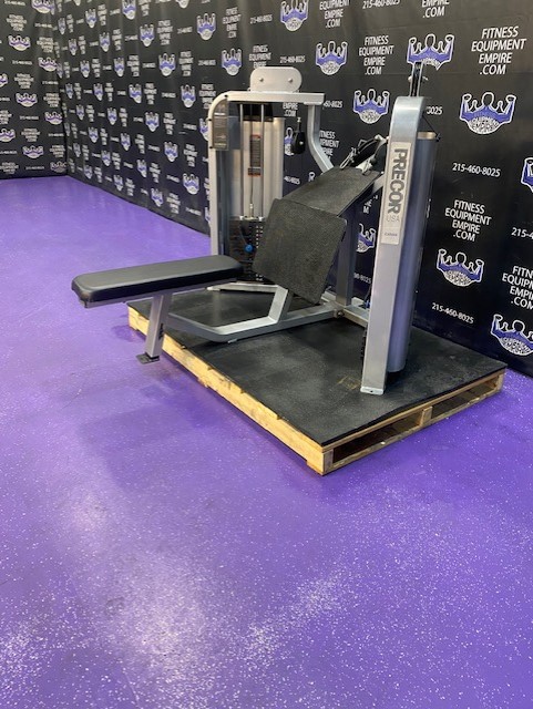 web11-1-3.jpg Precor Icarian FT332 ISO Lateral Row