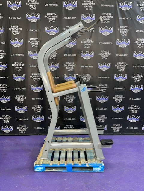 web11-13-5.jpg Nautilus Star Trac Plate Loaded ISO Lateral Leverage Lat Pulldown