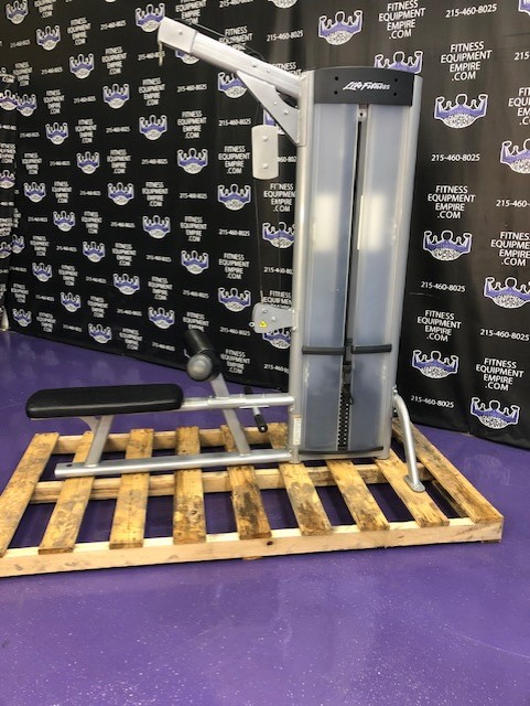 web11-17-1.jpg Life Fitness Optima Lat Pulldown & Low Row Combo