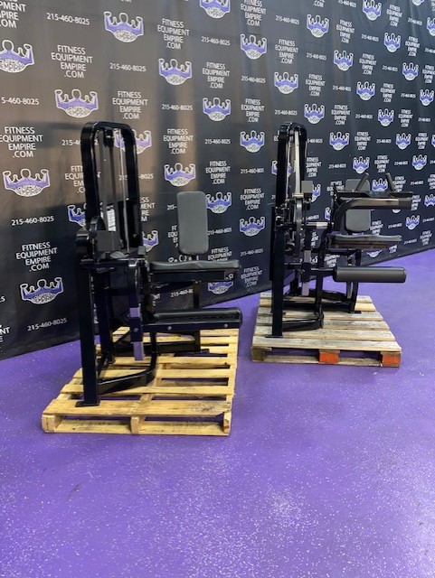 web11-6 Cybex VR2 Leg Extension & Seated Leg Curl Pair