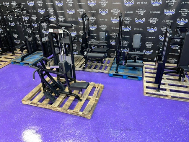 web12-5-6.jpg Life Fitness Pro Series 10 Unit Total Body Strength Circuit