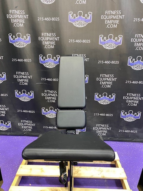 web13-16 Hammer Strength Plate Loaded ISO Lateral Leg Extension