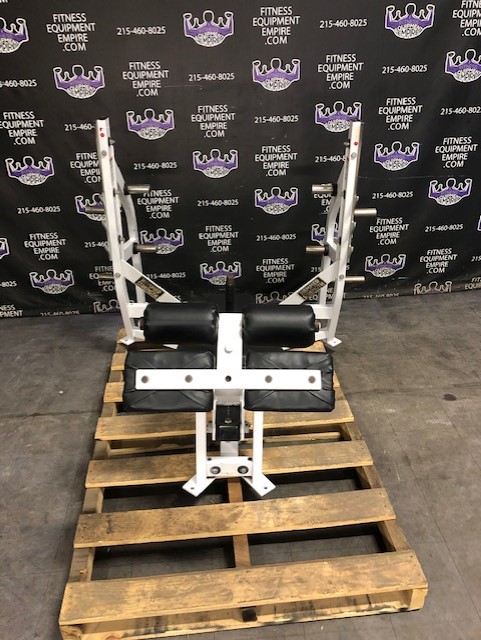 web13-3-8.jpg Hammer Strength Olympic Decline Bench Press w/Plate Storage