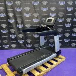Life Fitness Platinum Club Treadmills w/Discover SI Tablet
