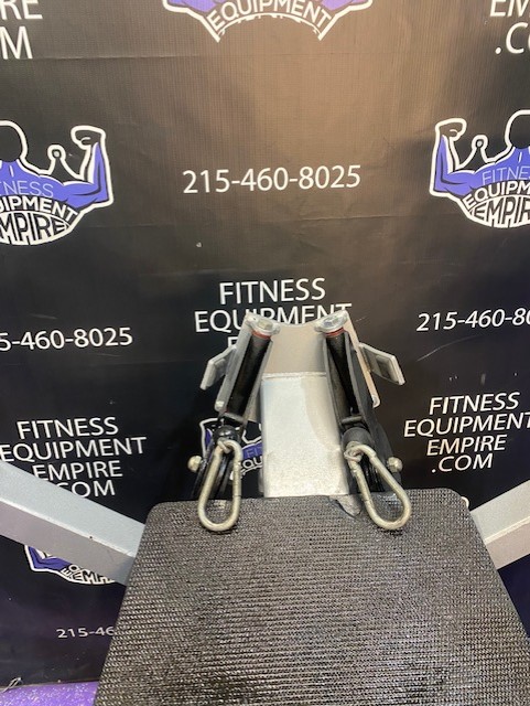 web15-1-3.jpg Precor Icarian FT332 ISO Lateral Row